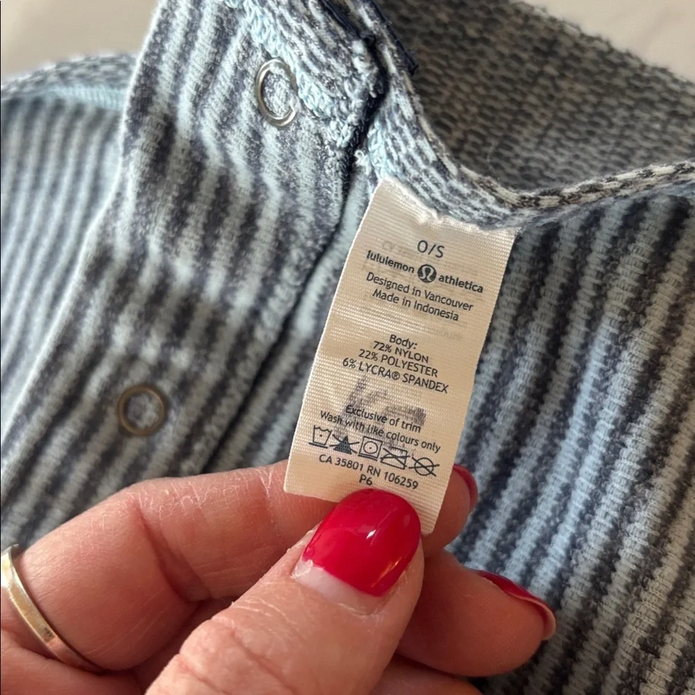 Lululemon Athletics Blue Stripe Button Adjustable Scarf Wrap